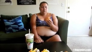 BBW Belly Stuffing and Burps