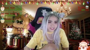 Arigameplays Se Le Sale Una Teta y Pide que La Follen