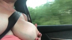 Amateur Exhibitionist Shows Offf Big Natural Bouncing Tits in the Car