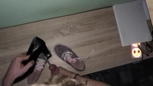 Handjob on my Girlfriends Sneakers