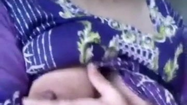 pakis frnds boobs