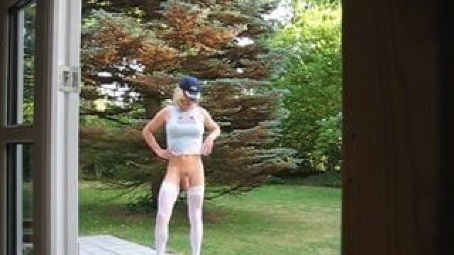 Jeannet Fuentes cute no pants