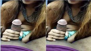 Indian desi sexy boudi handjob with clear hindi audio