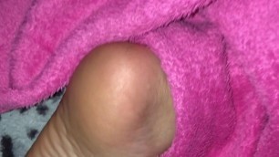 cum on her little feet in secret! First cumshot