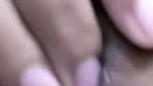 Indo hoot ngocok memek sampek keluar meni 01