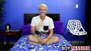 Blonde twink Brayden Cockner has a hot debut jacking off