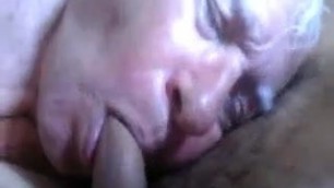 Grandpa sucking a nice cock