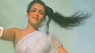 DESI GIRL EXPOSING BOOBS