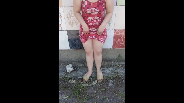 Do you want to see what's under my Skirt?